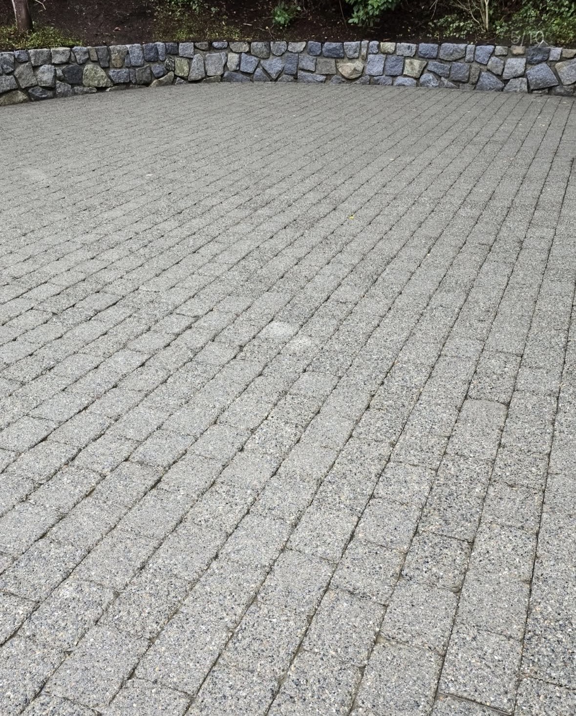 Restored interlock driveway in Toronto after polymeric sanding and sealing