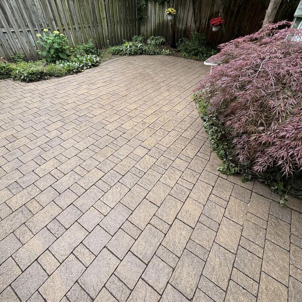 Paver patio spotless after pressure washing in Toronto